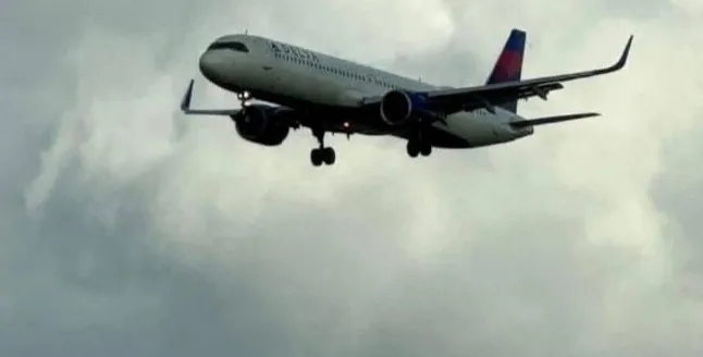 Desvío de vuelos en Cancún por lluvias