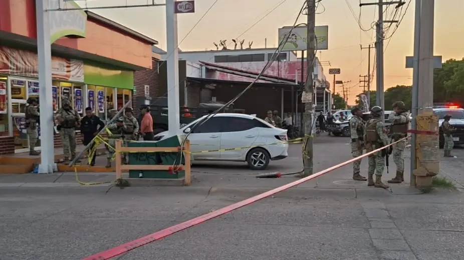 Operativo de seguridad en Sinaloa tras una jornada con 19 homicidios dolosos y una riña mortal en el Centro Penitenciario El Castillo de Mazatlán.  Sinaloa suma 52 homicidios dolosos en los primeros ocho días