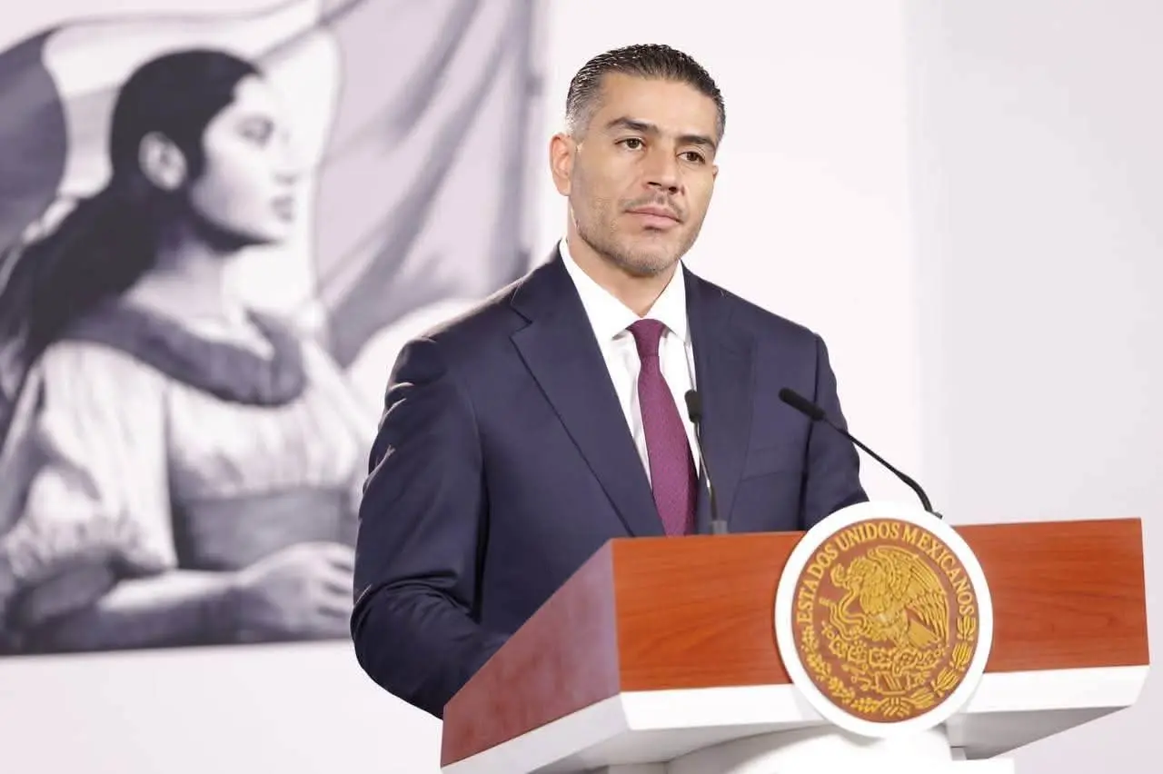 Omar García Harfuch durante su visita a Culiacán para revisar la estrategia de seguridad en Sinaloa.
